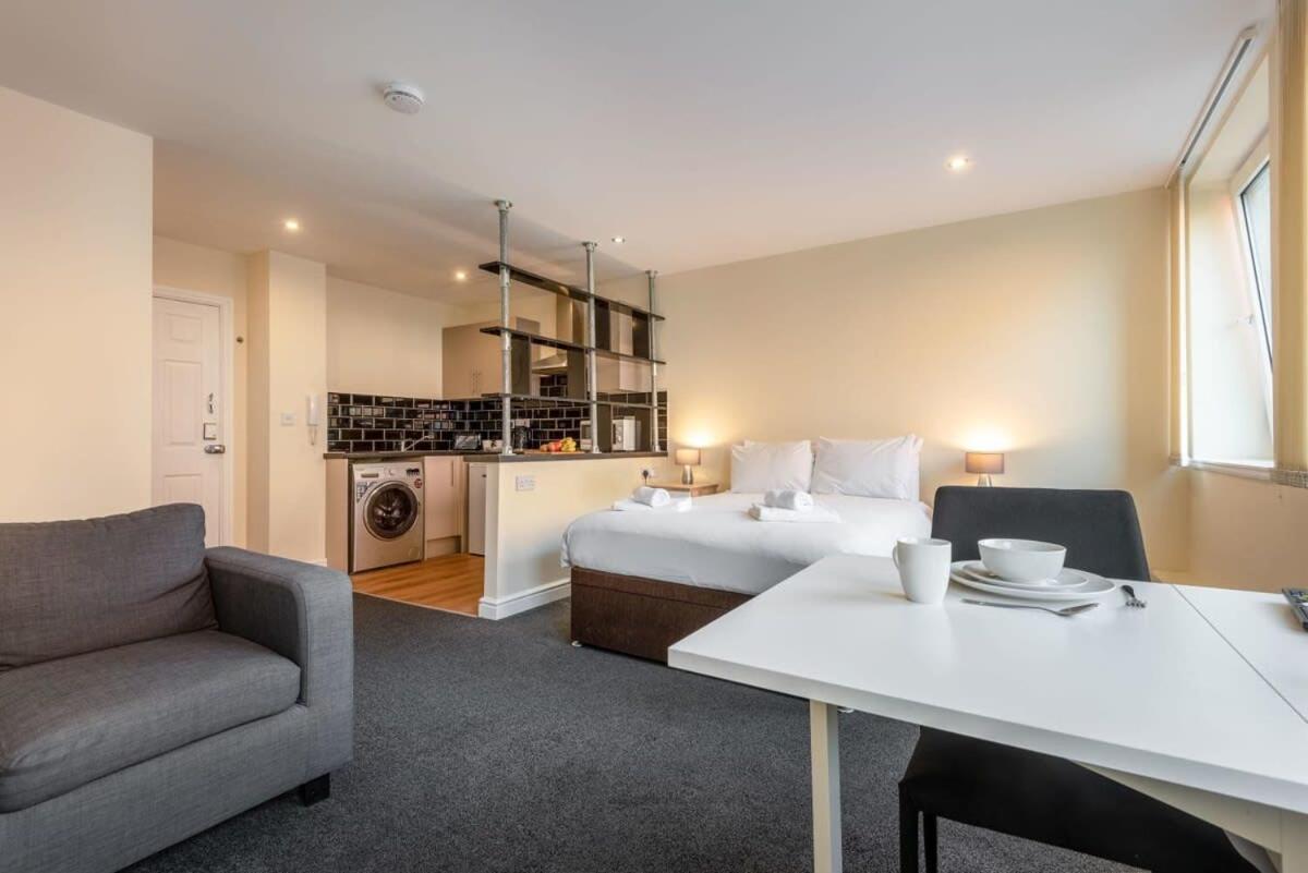 דירות Modern & Bright Budget Studio In Central דונקסטר מראה חיצוני תמונה