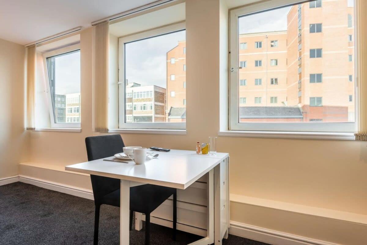 דירות Modern & Bright Budget Studio In Central דונקסטר מראה חיצוני תמונה