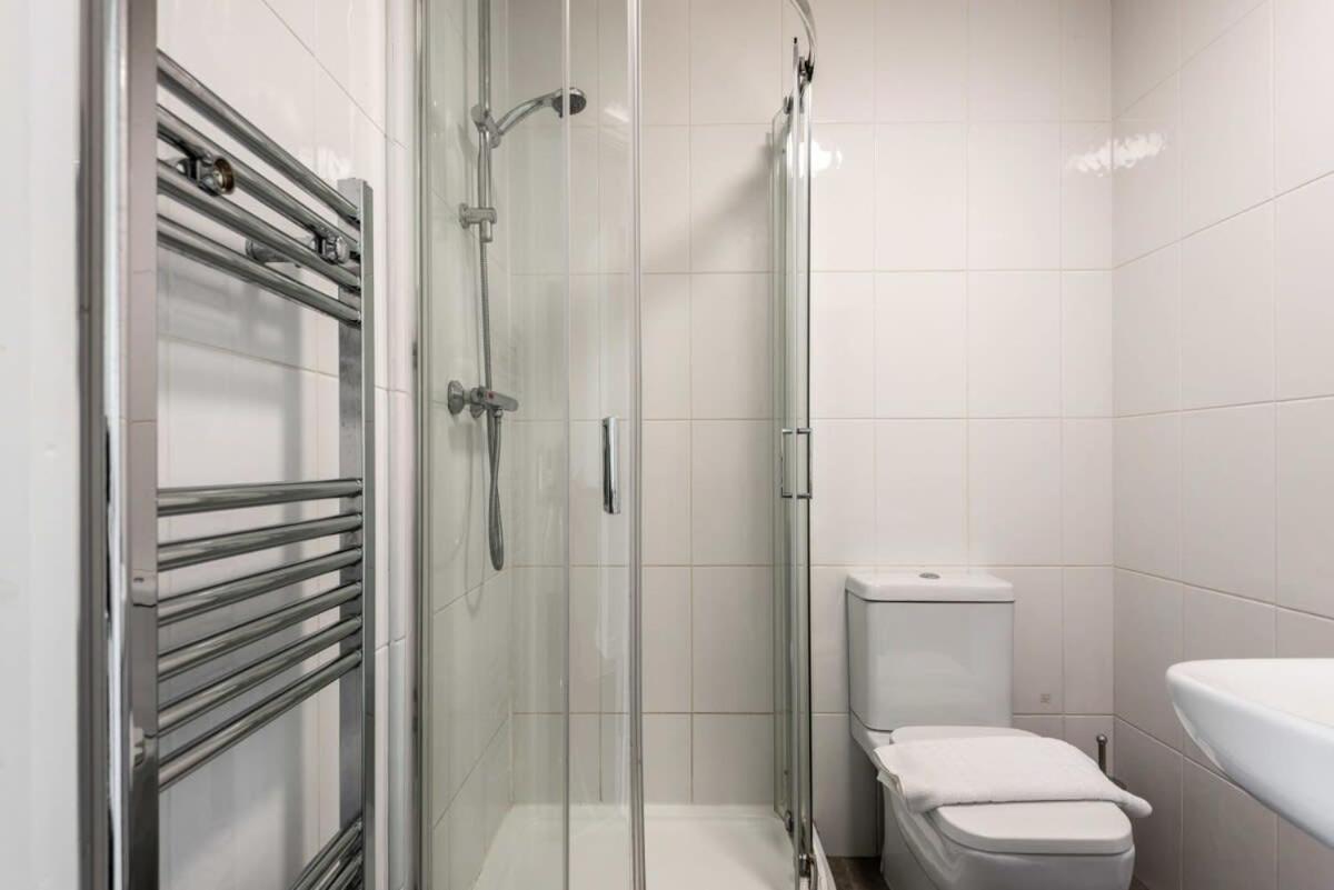 דירות Modern & Bright Budget Studio In Central דונקסטר מראה חיצוני תמונה