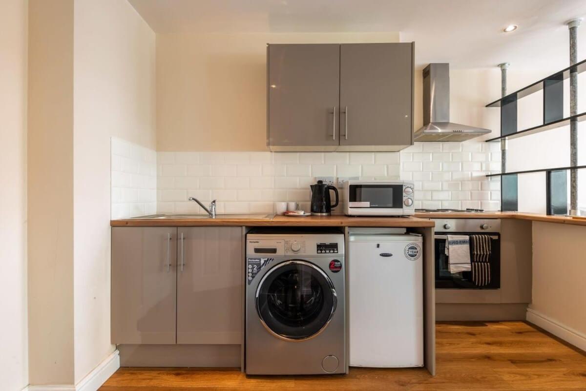 דירות Modern & Bright Budget Studio In Central דונקסטר מראה חיצוני תמונה