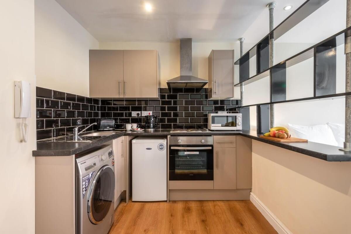דירות Modern & Bright Budget Studio In Central דונקסטר מראה חיצוני תמונה