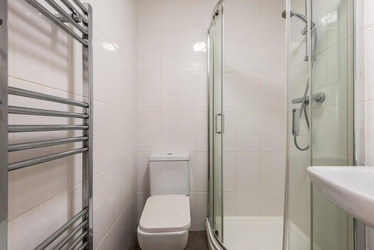 דירות Modern & Bright Budget Studio In Central דונקסטר מראה חיצוני תמונה