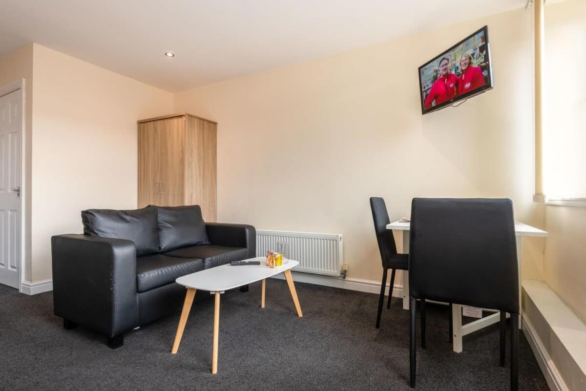 דירות Modern & Bright Budget Studio In Central דונקסטר מראה חיצוני תמונה