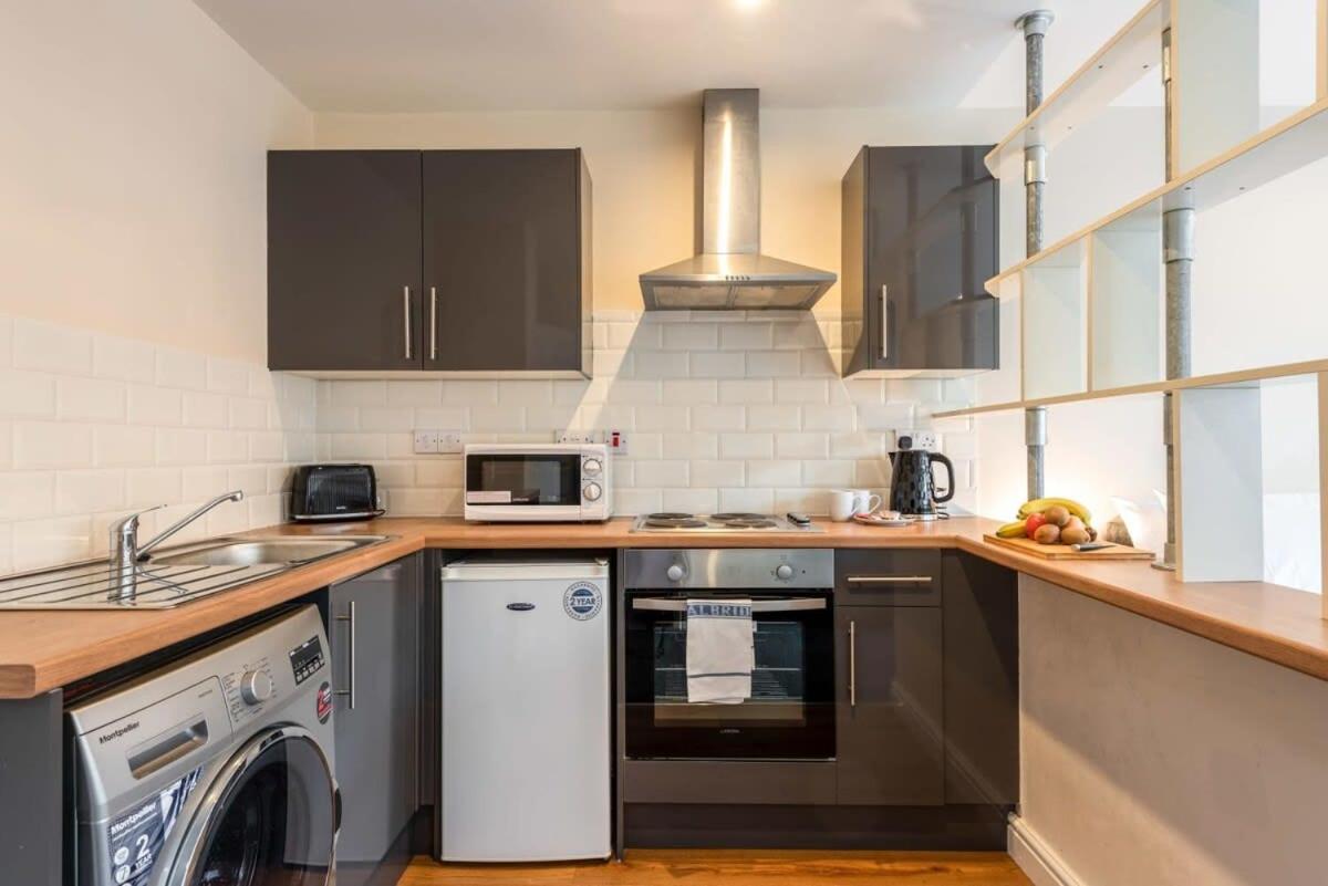 דירות Modern & Bright Budget Studio In Central דונקסטר מראה חיצוני תמונה
